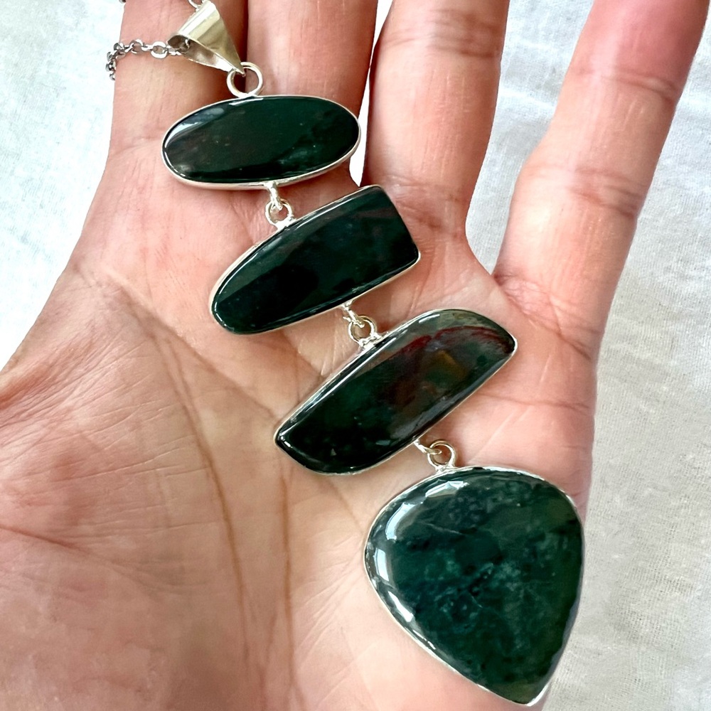 925 DARK MOODY Bloodstone Cleavage Pendant Necklace Dragons Blood